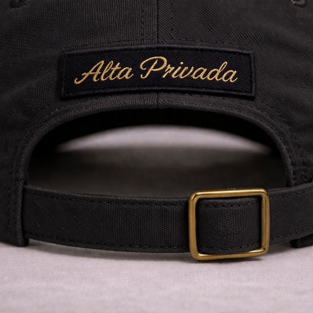 Alta Privada Signature AP Strapback – Black/Gold